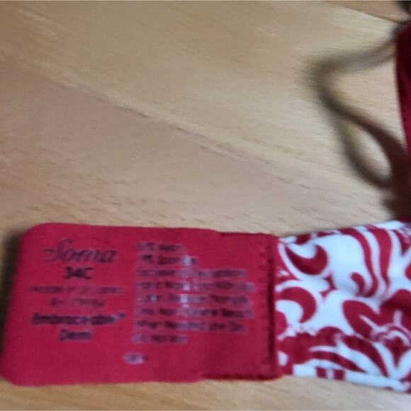 SOMA Embraceable Demi Red and White Fleur De Lis Printed Bra Size 34C - Picture 7 of 7